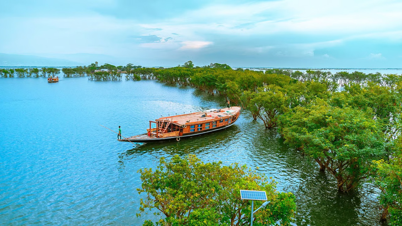 Tanguar Haor Tour